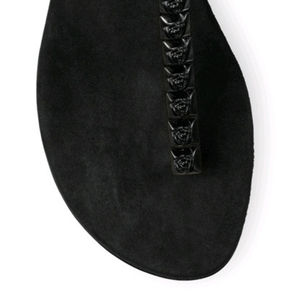 Stuart Weitzman Black Rosebud Sandal - Picture 4 of 10